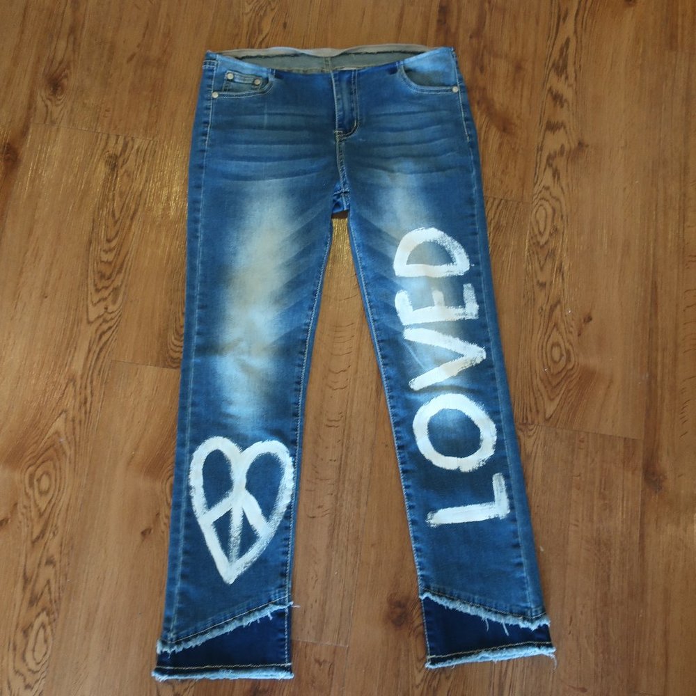 BBA   DARK DENIM JEANS W/LOVED PEACE 26*